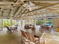 Trinity Beach Club Holiday Apartments Hotels in Trinity Beach
