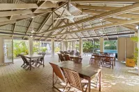Trinity Beach Club Holiday Apartments