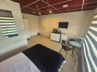Ithonsi Guesthouse and Spa - guesthouses