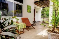 LANI'S HOUSE by the ponds - Pensions