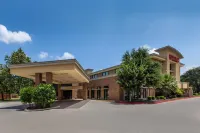 Heritage Inn Suites San Antonio Airpt, Trademark by Wyndham