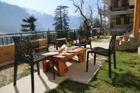 Hotel Mountain Trail Manali - Bed and Breakfasts