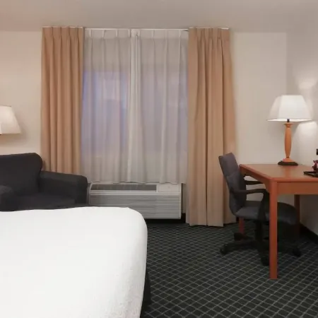 Baymont by Wyndham Coon Rapids