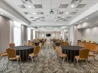 Hyatt Place Riverside Downtown