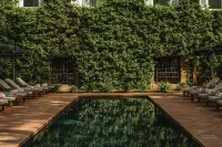Parkhotel Mondschein, a Member of Design Hotels - Pools