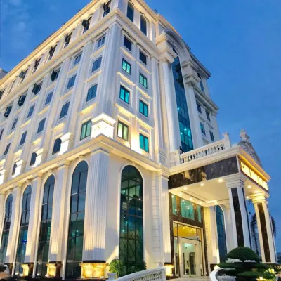 Canh Hung Palace Hotels near Văn Cao Gallery