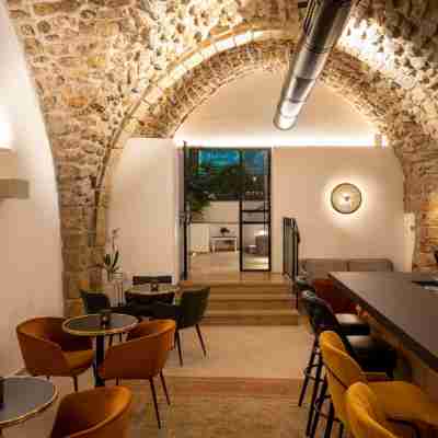 Akotika Boutique Fitness & Recreational Facilities