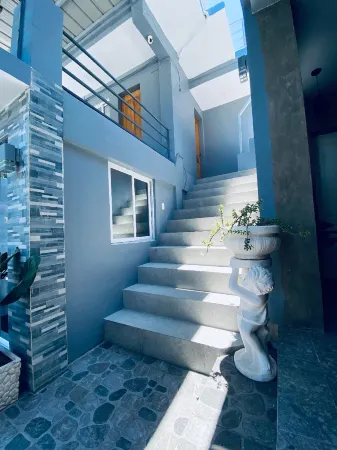 Hai Inn Отели рядом с достопримечательностью «Sisters of St Paul of Chartres Monument»