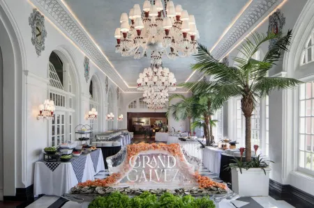 Grand Galvez Resort, Autograph Collection