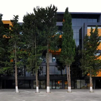 Jazz Hotel Hotels near Grmagele Metro Station