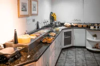 Hotel Internacional - breakfast