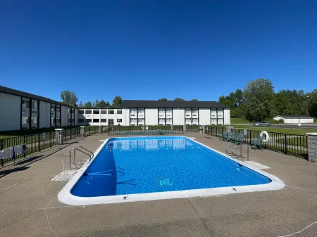 Days Inn by Wyndham Erie