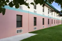 Days Inn by Wyndham Park City Kansas