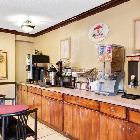 Super 8 by Wyndham Raleigh Downtown