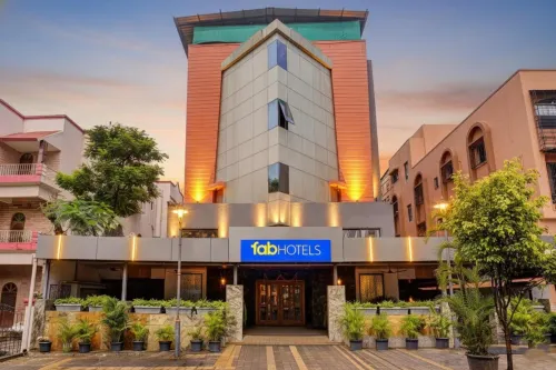 Fabhotel Ratna Regency Hotels in Pimpri