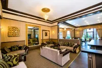 The Carlton Hotel
