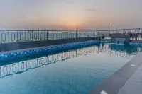 Regenta Place The Golden Castle Baddi - Pool