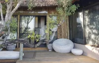 Thulani Game Lodge and Eco Estate - parking