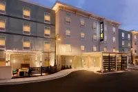 Home2 Suites by Hilton Mt. Pleasant Charleston Hotels in Mount Pleasant