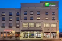 Holiday Inn Express & Suites Kansas City KU Medical Center Hotels in Kansas City