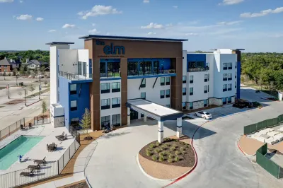 The Elm, a Ramada by Wyndham فنادق في Denton County