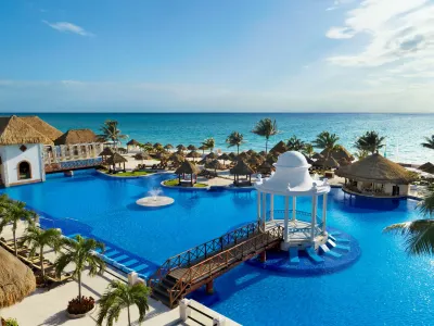 Dreams Sapphire Resort & Spa Hotels near Jardin Botanico Dr. Alfredo Barrera Marin