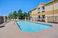 Super 8 by Wyndham Hernando Hotels in Nesbit
