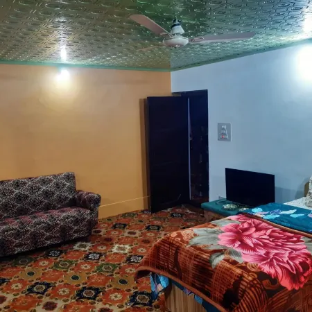 Rose Bowl Guest House Homestay
