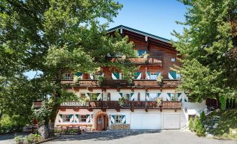 Landsitz Römerhof - Hotel Apartments