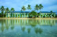 Microtel by Wyndham Puerto Princesa - Kolam Renang