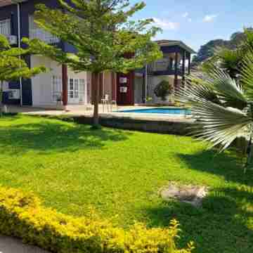 Top Lodge in Blantyre Hotel Exterior