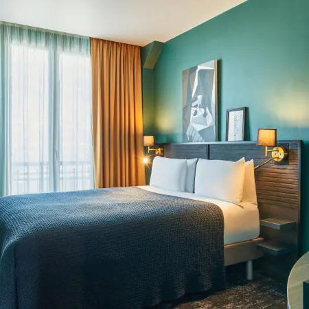 Hôtel Mercure Paris Tour Eiffel Pont Mirabeau Отели рядом с достопримечательностью «Музей Мармоттан-Клод Моне»