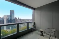 Pars Apartments - Melbourne Quarter- Unique View of City and Yarra