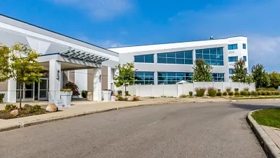 Wyndham Flint MI/Grand Blanc/Bishop Airport/Conference Ctr 鄰近Phi Delta Theta Fraternity的酒店