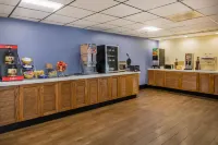 Days Inn by Wyndham Wilson - breakfast