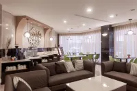 Maple Hotel فنادق في تاينان