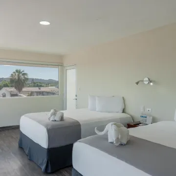 Hotel Windsor Plaza Hotels near Boqueron National Park