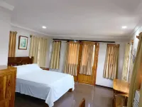 Baywalk Garden Pension House