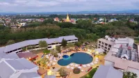 The Impress NAN Hotel - piscine