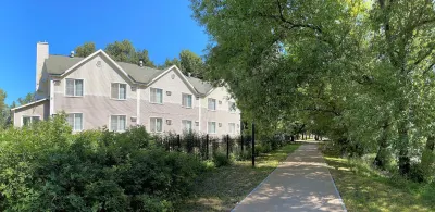 Zapadnaya Hotel Hotels near Monument to Alexander Nevsky