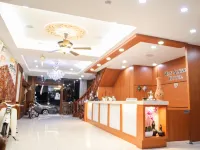 Wan Alyasa Hotel ビンチャンのホテル