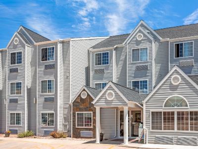 Days Inn and Suites by Wyndham Greeley