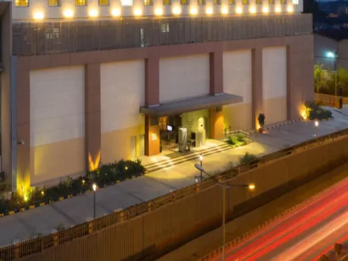 Fairfield by Marriott Bengaluru Rajajinagar Экстерьер Photos