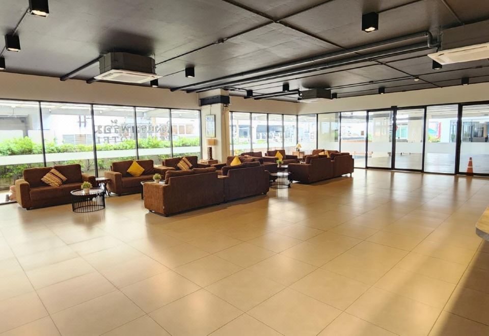 프롬 호텔의 로비 또는 공용 공간