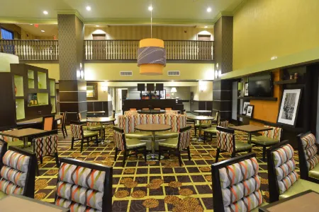 Hampton Inn & Suites Lake City