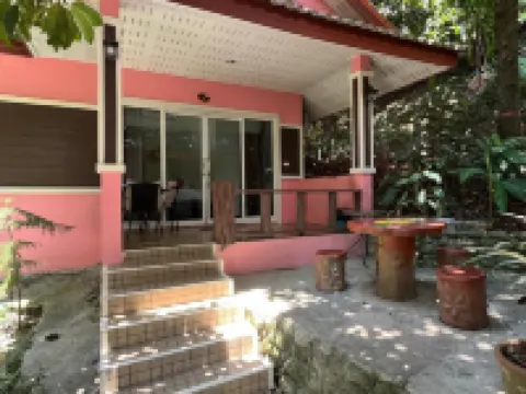 Bansuanrari Kiriwong Resort Hotels in Lan Saka