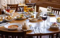 Sturdys Castle - breakfast