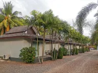 Lung Pod 9 Resort Hotels near Chumphon Airport