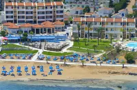 MyroAndrou Beach Hotel Apartments - Bãi đậu xe