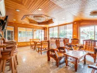 Chatsuree Mansion Hotels near Wat Loung